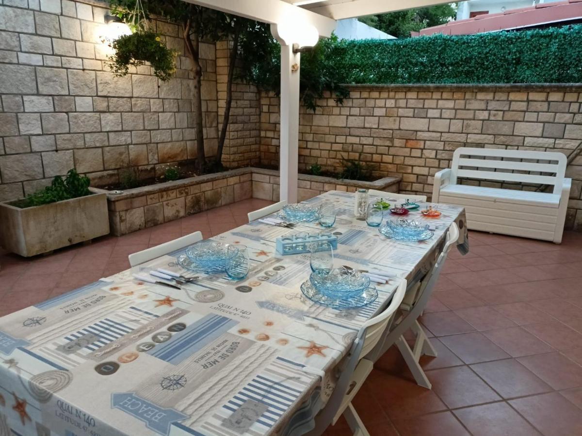 Villetta Poesia 50 M Dal Mare Con Giardino E Parcheggio Torre dell'Orso Exterior foto
